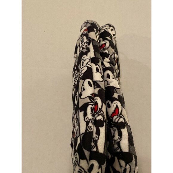Mickey Mouse Fuzzy Babba S/M Sherpa Slipper Socks - Picture 3 of 8